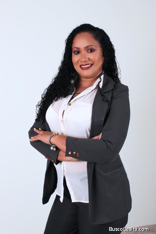 ANAIS SALAZAR
